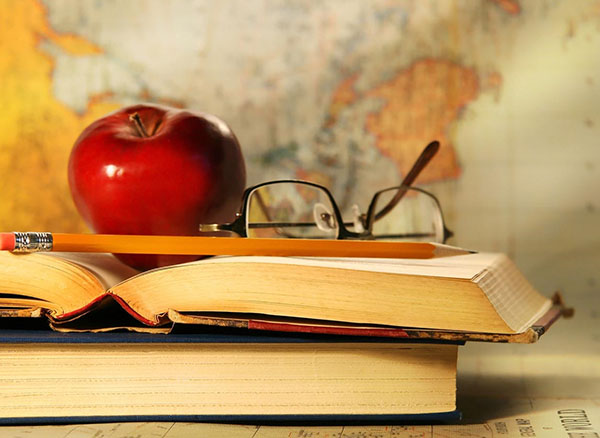 Felicitări pe 1 septembrie 2017 pentru studenți și studenți