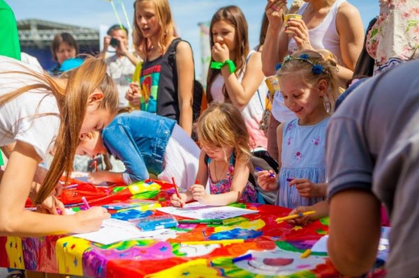 Idei pentru scenariul pentru Ziua Copilului, precum și planul de clasă pentru sărbătoarea de pe 1 iunie