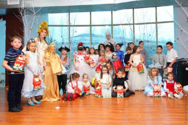 Scenariu matineu de Anul Nou, idei pentru școala primară și grădiniță (junior, mediu, grup senior)