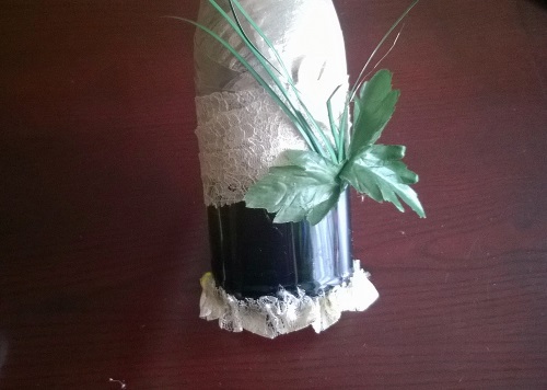 Decorarea șampaniei de nuntă cu mâinile tale