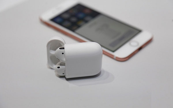 Sunet fără frontiere: căști wireless Apple AirPods