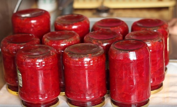 Borsch pentru iarna în cutii, retete pentru preparate cu sfecla si varza, pasta de tomate si fara ea