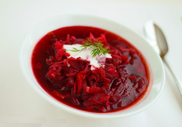 Borsch pentru iarna în cutii, retete pentru preparate cu sfecla si varza, pasta de tomate si fara ea