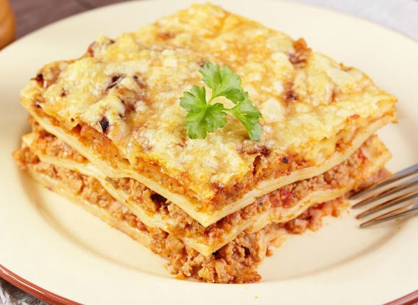 Cina delicioasă și fast festivă pe 23 februarie, lasagna cu ciuperci