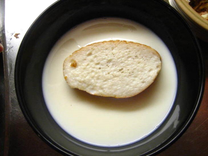 pâine în lapte