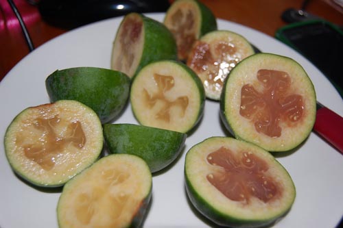 Feijoa cu miere, o rețetă cu o fotografie