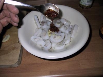 Salată delicioasă și ușoară în stil mediteranean 