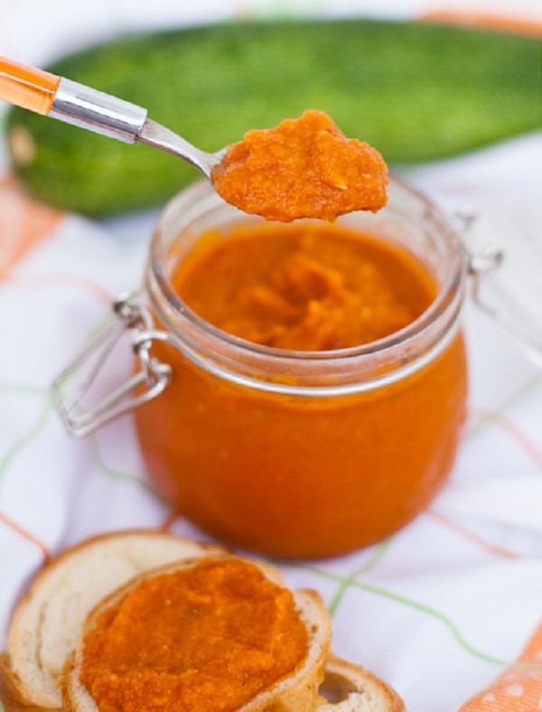 Caviar de dovlecei - retete cu maioneza, piper, tocat, în multivarka