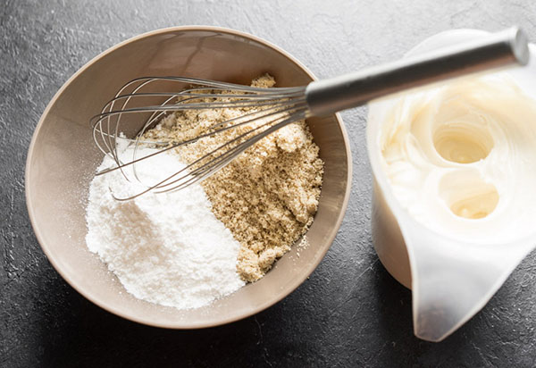 Rețetă elegantă și simplă pentru meringue de nucă