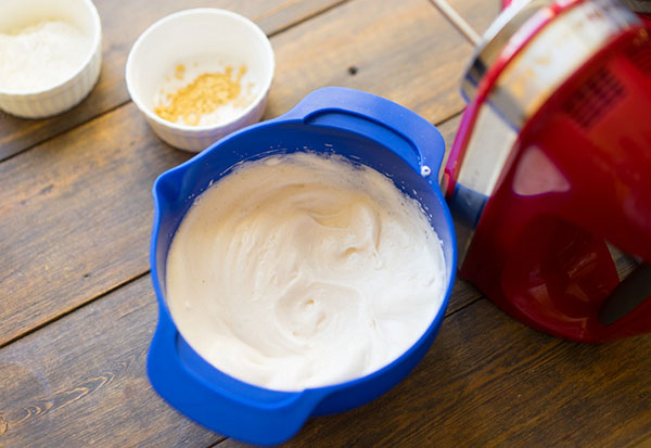 O reteta rafinata: o rola cu crema cremoasa