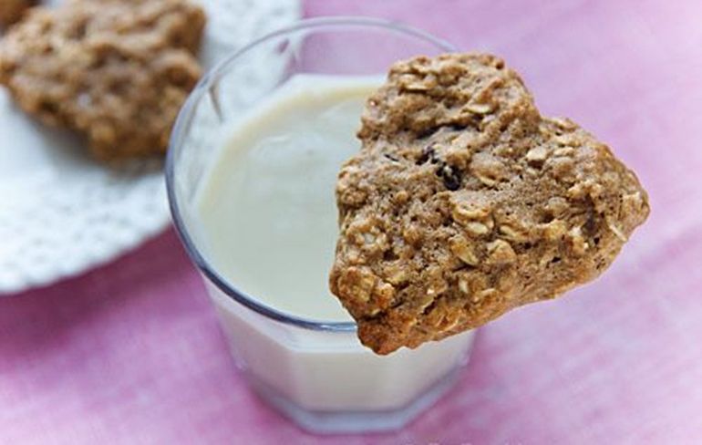 Fotografia unei rețete cookie de ovăz-banană