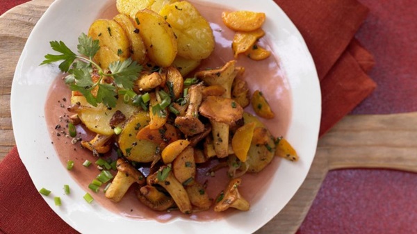 Cum să gătești chanterelles într-o tigaie