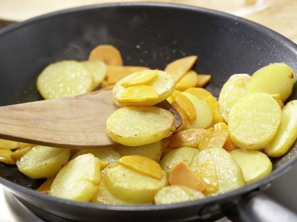 Cum să gătești chanterelles într-o tigaie