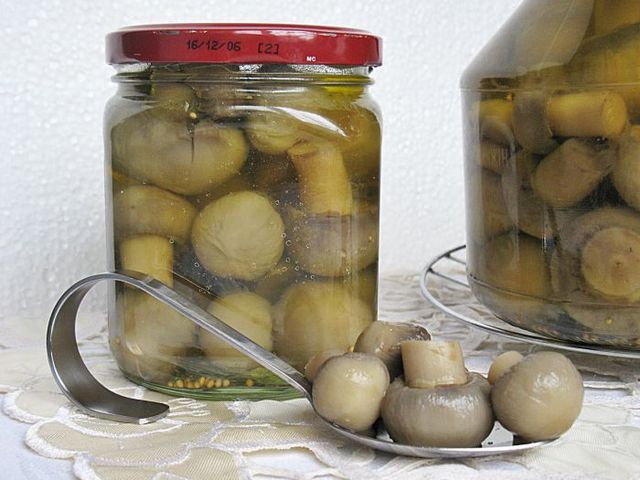 Marinate champignons pentru iarna, reteta clasica Marinate champignons pentru iarna, reteta clasica