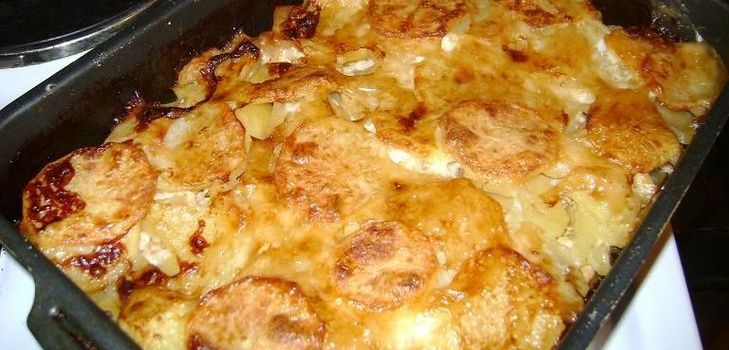 Cartofi cu carne în cuptor: cum să gătești delicios?