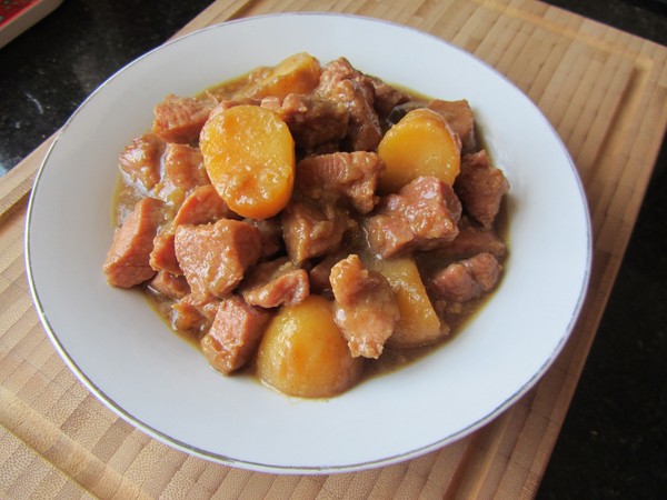 Cartofi coapte cu carne de porc: cele mai bune retete de top
