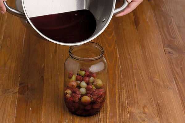 Compote de fructe de măsline pentru iarnă