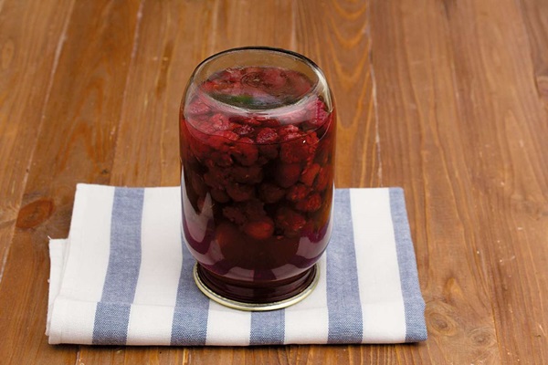 Compote de fructe de măsline pentru iarnă