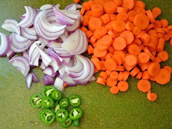 Morcovi pentru iarnă în cutii - în coreeană, lecho, salată, dressing - rețete foarte gustoase cu ceapă, sfecla, piper. Cum să păstreze morcovii pentru iarnă acasă