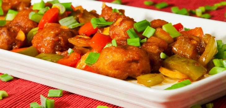 Carne cu sos dulce și acru, rețetă simplă și delicioasă pentru sărbătoare pe 23 februarie