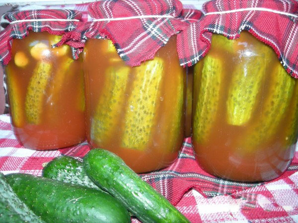 Castraveți cu ketchup pentru iarnă - fără sterilizare, în cutii. Recoltare pentru castravete ascuțite și crocante de iarnă cu chili de ketchup