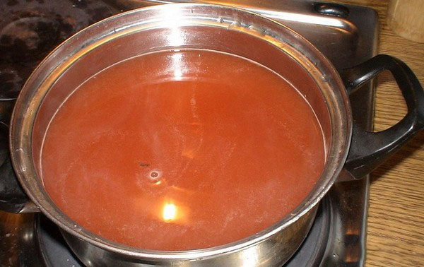 Castraveți cu ketchup pentru iarnă - fără sterilizare, în cutii. Recoltare pentru castravete ascuțite și crocante de iarnă cu chili de ketchup