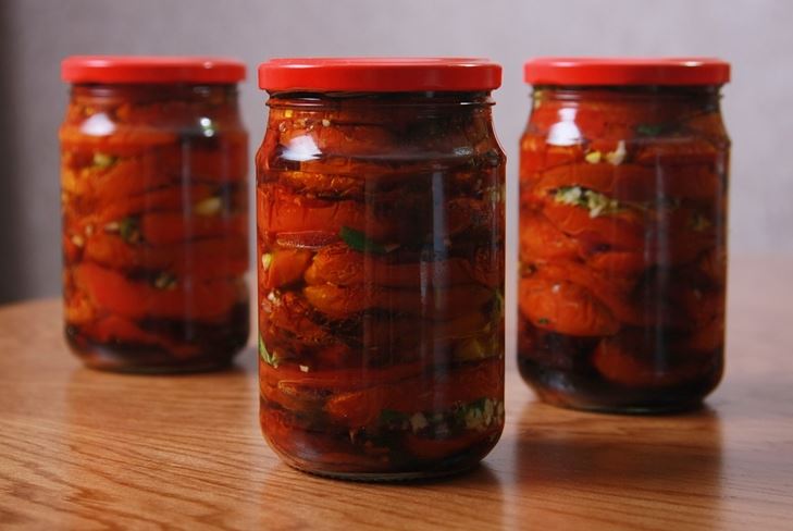 Tomate în coreeană pentru iarnă
