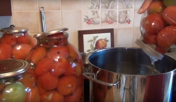 Tomate cu usturoi pentru iarnă, rețete. Recoltarea roșiilor cu usturoi pentru iarnă: o rețetă pentru gătit rapid, fără sterilizare, sărată fără scăldat