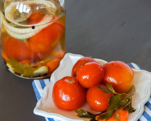 Tomate în gelatină pentru iarnă - rețete cu ceapă, fără sterilizare. Roșii decolorate în gelatină pentru iarnă Tomate în gelatină pentru iarnă - rețete cu ceapă, fără sterilizare. Roșii decolorate în gelatină pentru iarnă