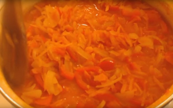 Salată cu orez și legume pentru iarnă. Retete de salata pentru iarna cu orez si rosii, dovlecei, morcovi
