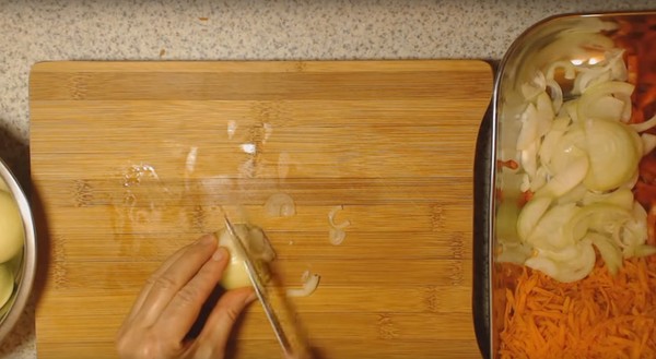 Salată cu orez și legume pentru iarnă. Retete de salata pentru iarna cu orez si rosii, dovlecei, morcovi