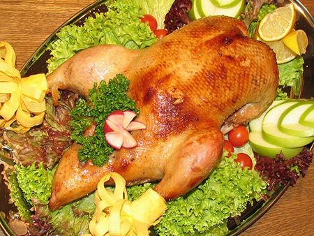 Duck în cuptor: cât de gustos să gătesc?