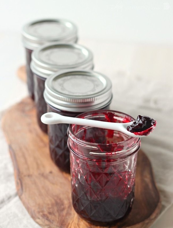 Jam din negru chokeberry