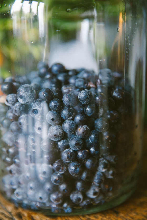 Vin de casa din chokeberry