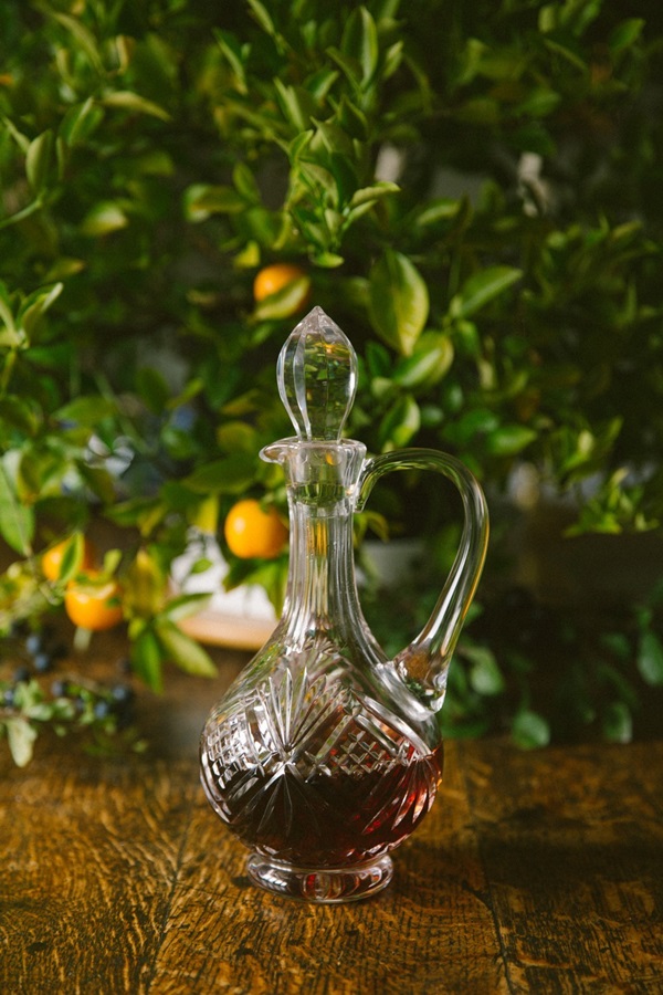 Vin de casa din chokeberry
