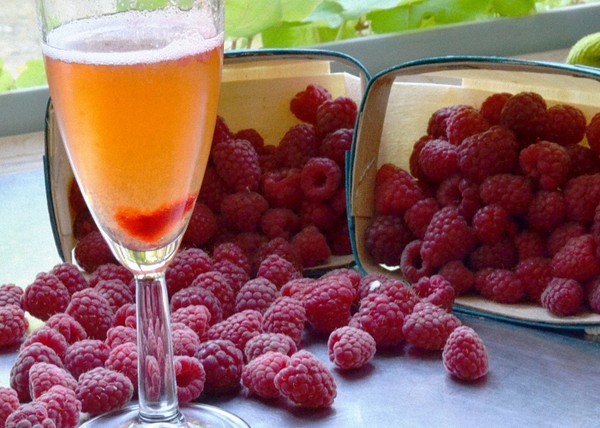 Vin din zmeura acasa - retete simple