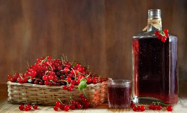 Vin din coacăz în casă - negru, alb, roșu, fără drojdie și cu ei. Rețete simple și tradiționale de vin de casă colorată în coacăze Vin din coacăz în casă - negru, alb, roșu, fără drojdie și cu ei. Rețete simple și tradiționale de vin de casă colorată în coacăze