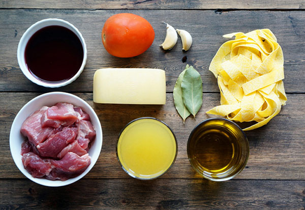 Rețetă delicioasă: tocană de carne în stil italian