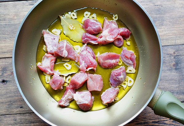 Rețetă delicioasă: tocană de carne în stil italian