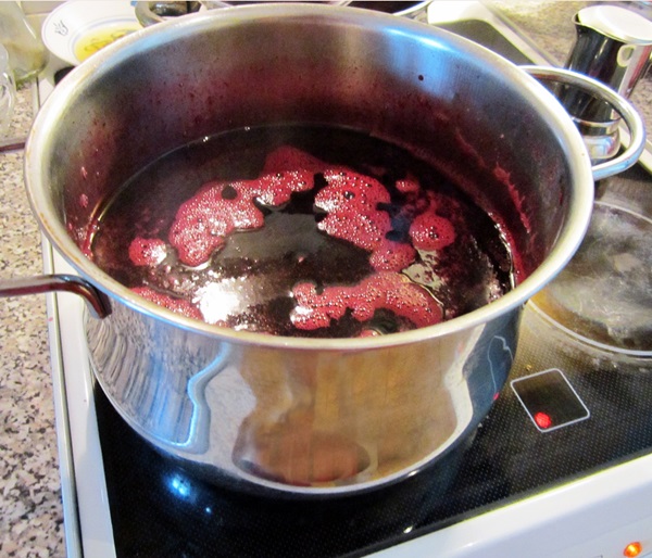 Delicioase jeleuri din coacăze negre - rețete