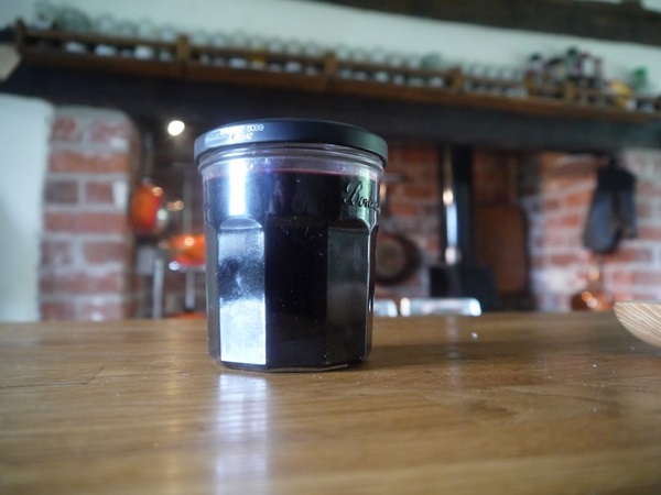 Delicioase jeleuri din coacăze negre - rețete