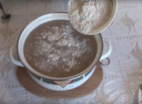 Mere pentru iarnă în bănci - preambalate și rețete - înmuiate și pene, compot, dulceț, ciorbă de piele. Cum să păstreze merele în timpul iernii la domiciliu