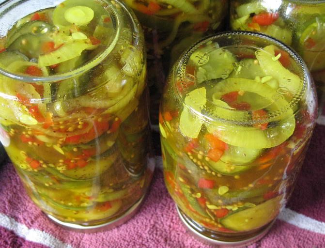 Salată de castraveți