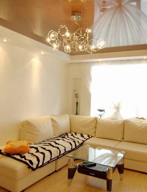 Lustre pentru plafoane intinse