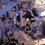 Sandblasting pe o oglindă Sandblasting pe o oglindă